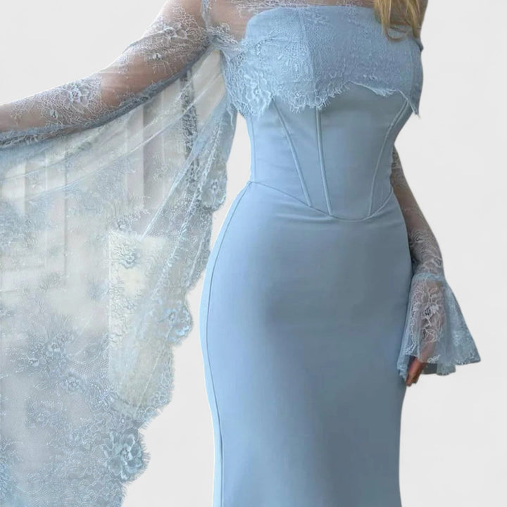 שמלת תחרה שיק של יעל