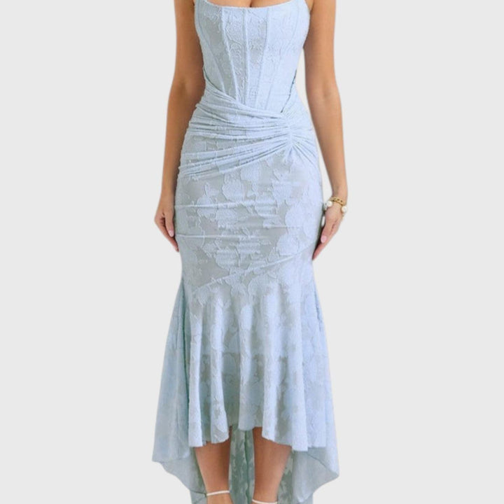 שמלת פרחונית כחולה של רומי