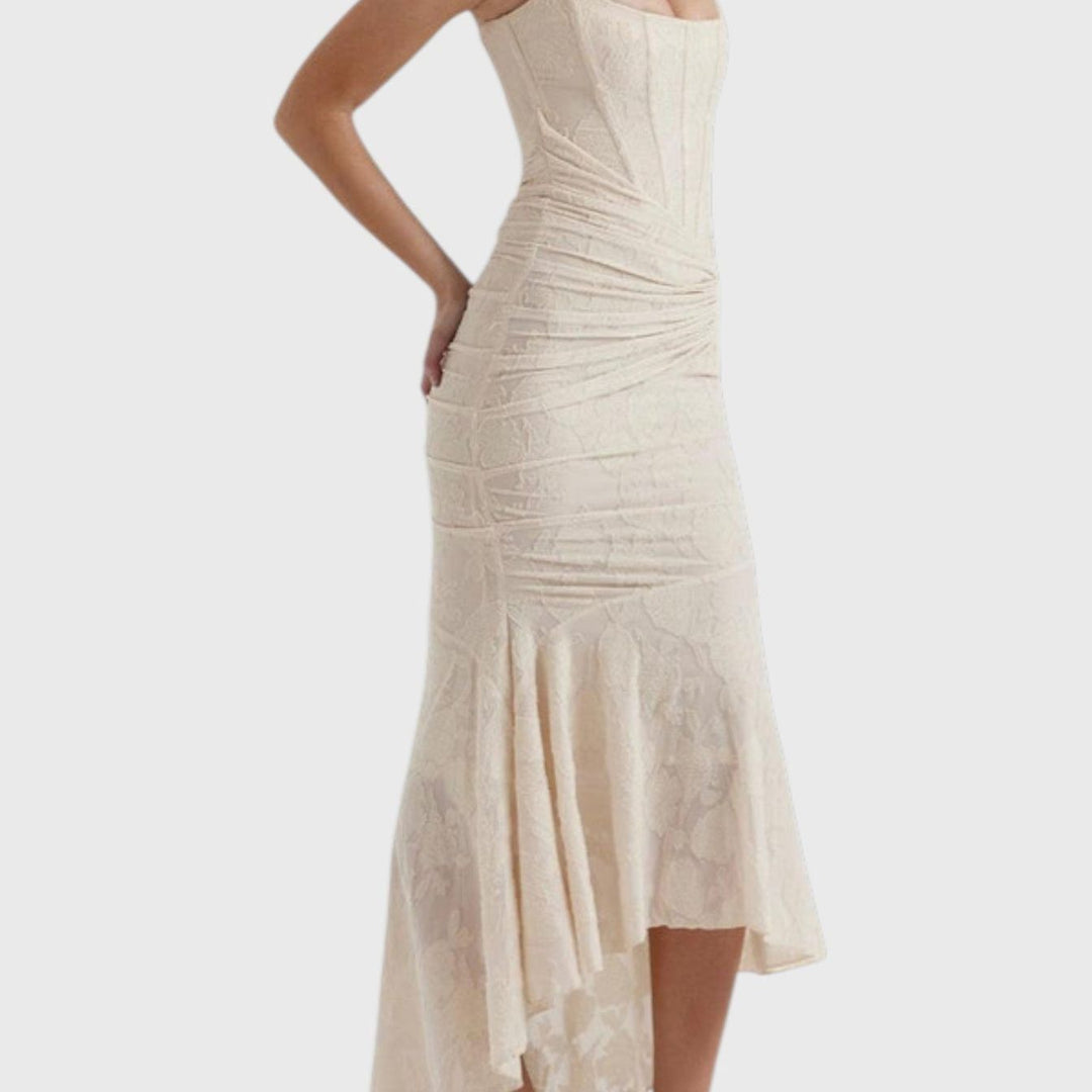 שמלת פרחונית כחולה של רומי