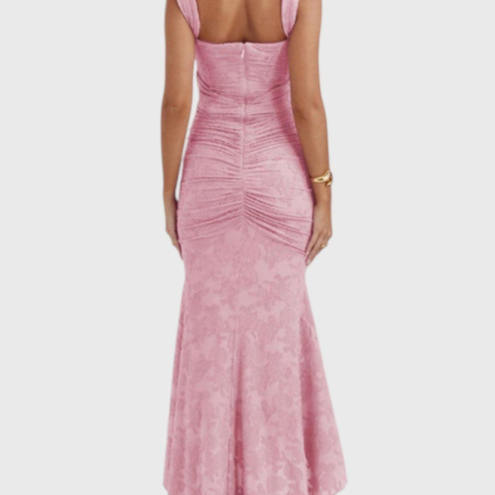 שמלת פרחונית כחולה של רומי