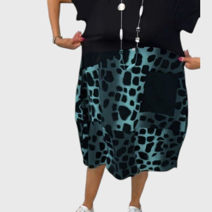 שמלת מידי קלאסית אלגנטית של יערה