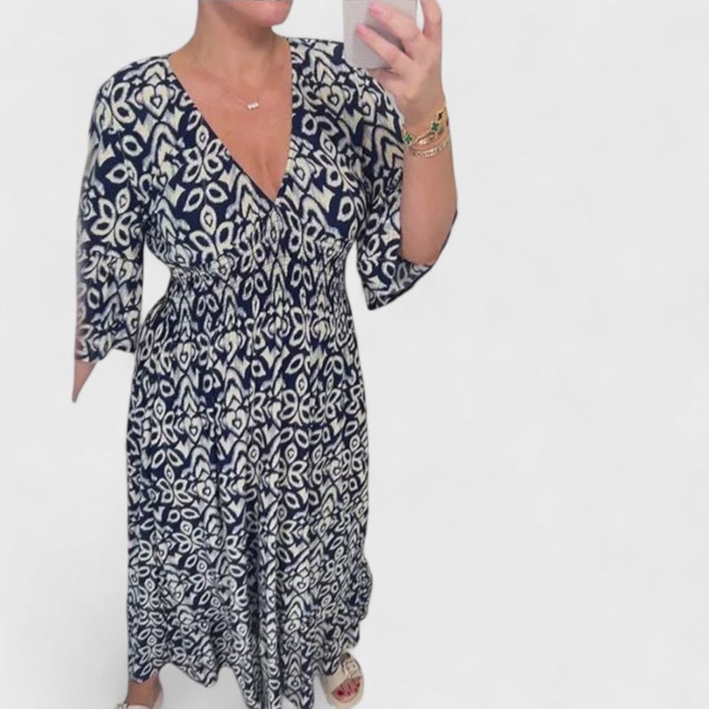 שמלת נויה עם צווארון וי מודפס