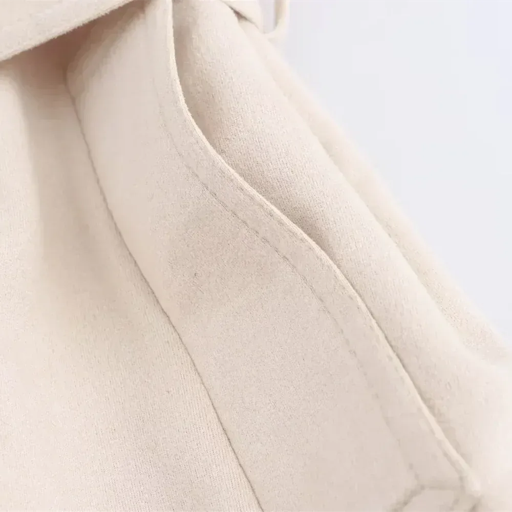 ז'קט אופנתי של רבקה