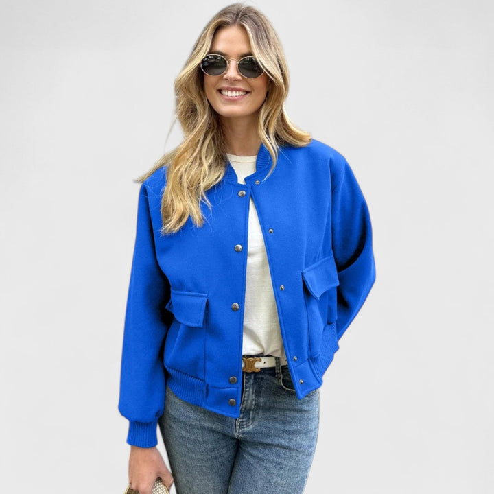 ז'קט בומבר של שירה לכל היום