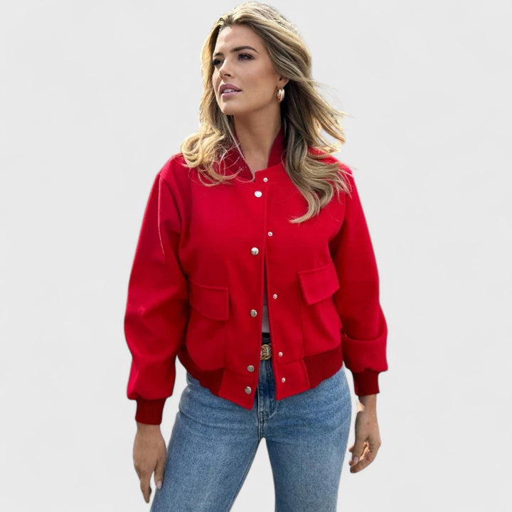 ז'קט בומבר של שירה לכל היום