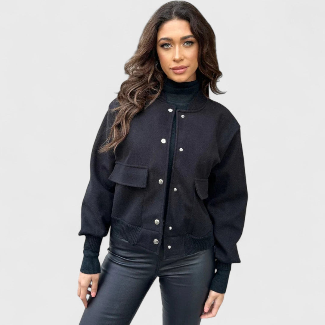 ז'קט בומבר של שירה לכל היום