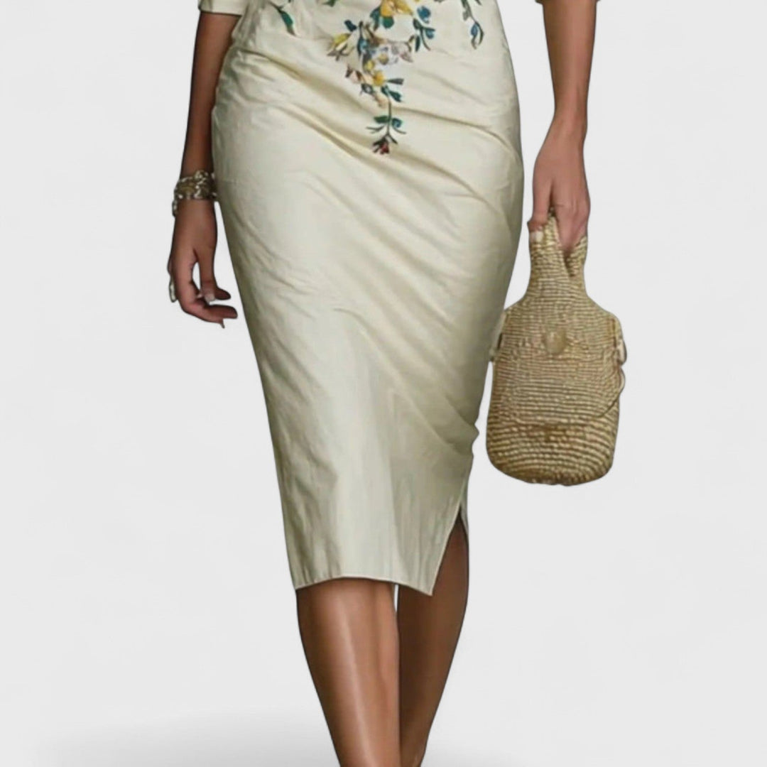 שמלה אלגנטית של שירה