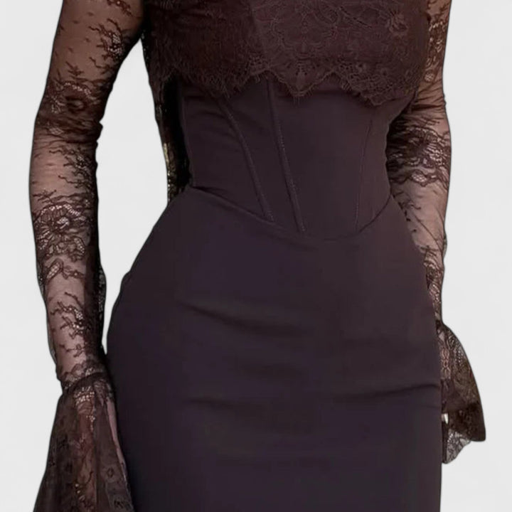 שמלת תחרה שיק של יעל